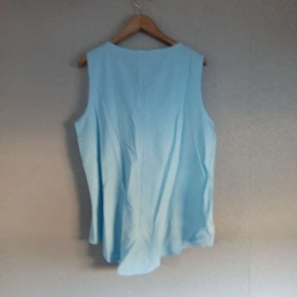 Light Blue Sleeveless Women's Top - Picture 2 of 2